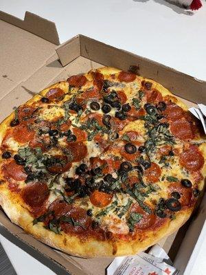 Pepperoni, black olives, fresh basil & anchovy