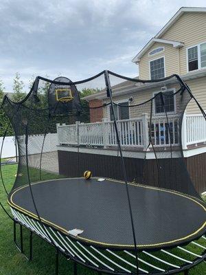 Oval trampoline