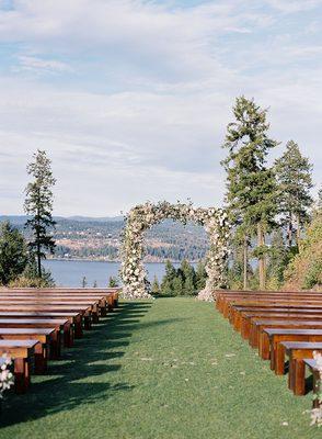 Farm Bench ceremony set up