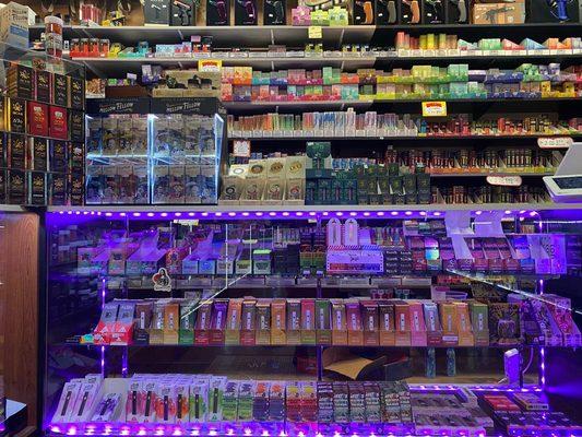 Best Selection of Disposable vapes; Elf Bar, Breeze, Lost Mary, Fume, HQD, Funkey Republic, Esco Bar and more