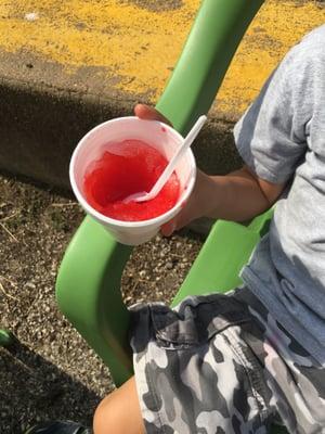 These snow cones were so great and best of all is the price.  The mexican snowcone i got was fabulososo.