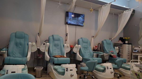 Pedicure seating