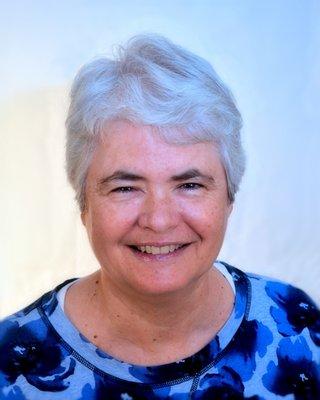 Maureen McHugh teaches the Feldenkrais Method in Arlington and Alexandria, VA.