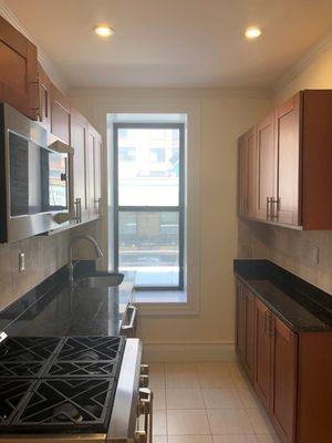 Amazing 3-Bedroom & 2 FULL Bathroom in an elevator & laundry building in Kips Bay.