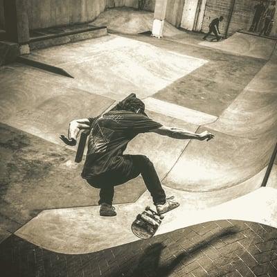 Luiz Louie at house of vans Brooklyn .. Nollie hardflip on the banks replica