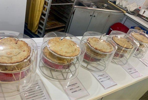 So many great fresh pies to choose from!