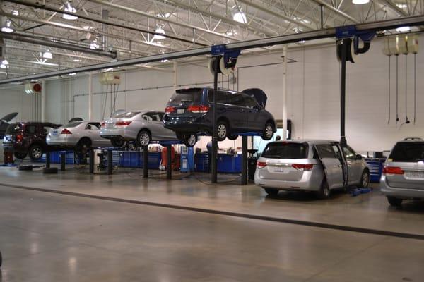 Bommarito Honda mechanics work on your car in a climate controlled environment which makes them better at their job