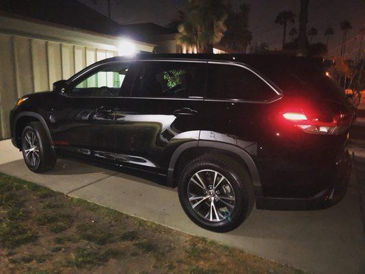 2018 Toyota Highlander delivered to the clients door at an unbeatable price!