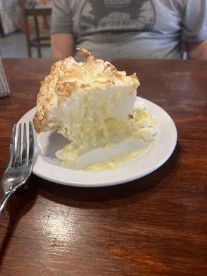 Coconut cream pie