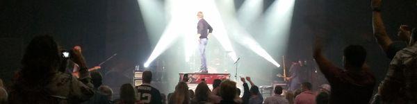 Phil Vassar, live on stage at the Capitol