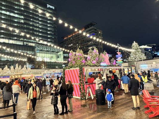 Holiday market food court