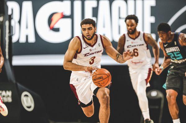 Canton Charge white uniforms.