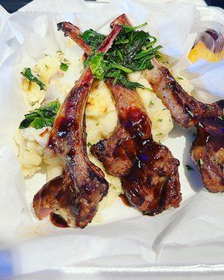 Sunday Brunch lamb chops with creamed potatoes and sautéed spinach