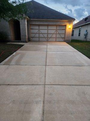 Driveway cleaning