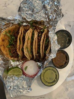 Tacos al pastor.