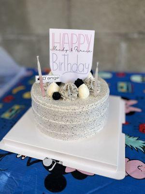 Black sesame cake