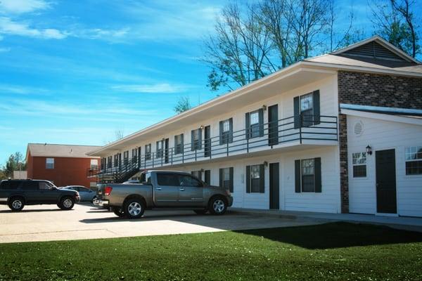 Holiday Apartment Homes. Oak Grove School District. Hattiesburg, MS