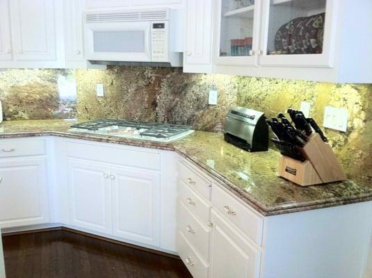 Granite Kitchen Countertops & Splash