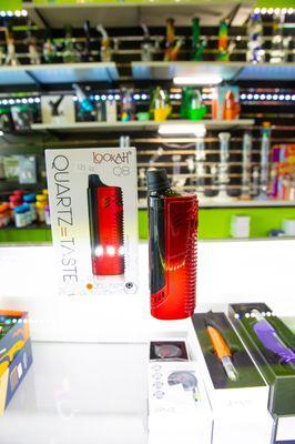 Lookah Quartz Taste Q8 Vape Glass Pipe at Neon Leaf Smoke Shop LFK.