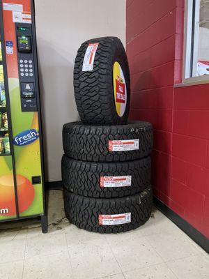 Les Schwab Tire Center