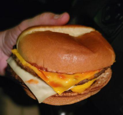 Ultimate Cheeseburger