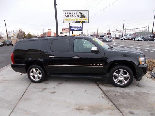 2013 Chevrolet Suburban LTZ Lots of upgrades!!