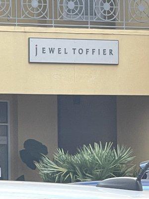 Jewel Toffier