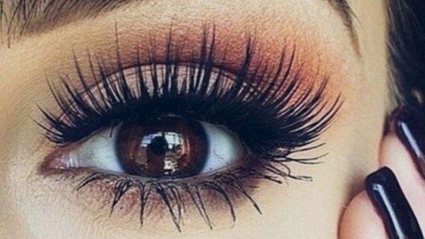 Jade Stone Lashes