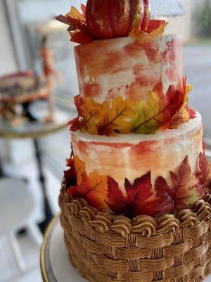 Fall cake and theme decor