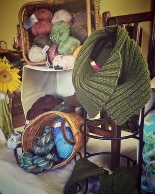 various colors of Hikoo yarn (Hikoo knitted cowl)