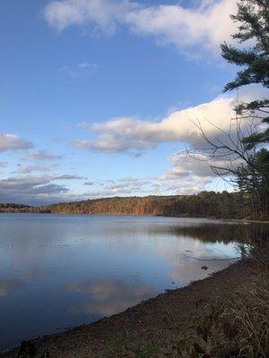 Mansfield Hollow in the fall