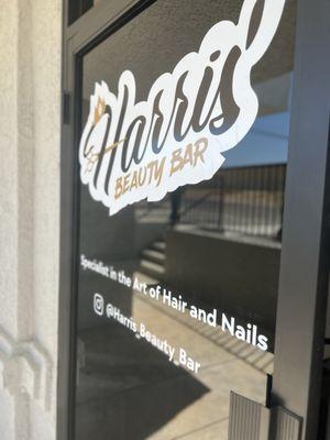 Harris’ Beauty Bar