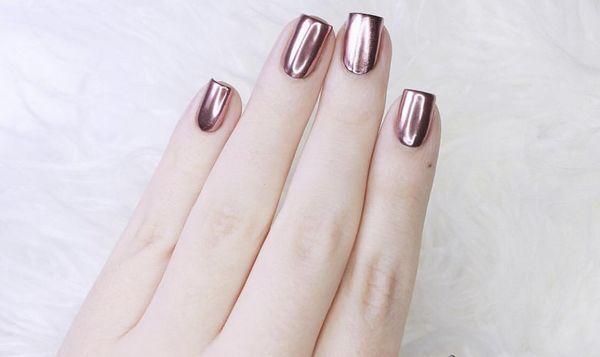 New chrome nail color