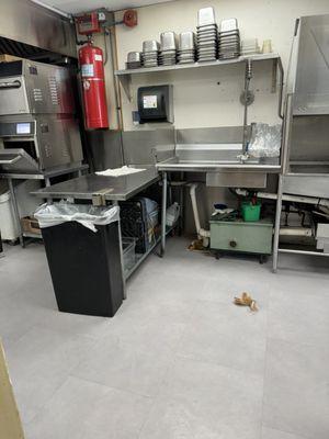 Dirty kitchen