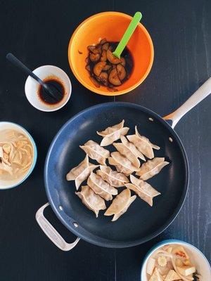 Take-Home Frozen Dumplings (Lemongrass)