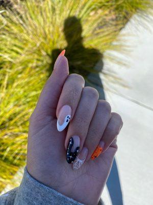 Hard gel with Halloween designs (almond shape)