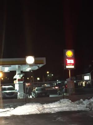 Walpole Shell -- 745 Main Street / Route 1A, Walpole                  Station