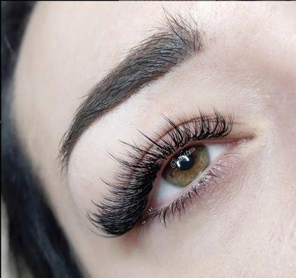 Unveil stunning eyes with Lash11Spa's expert eyelash extensions. Elevate your beauty with us! #EyelashExtensions #Lash11Spa