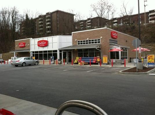 New GetGo on McKnight Road