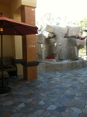 What?! They have a water fountain outside along with a lounge area!