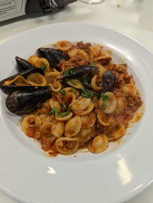 Chorizo Mussels Pasta