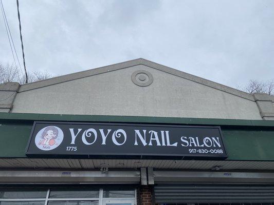 Nail salon