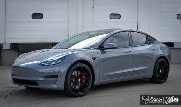 Tesla Model 3
 Avery Gloss Rock Grey