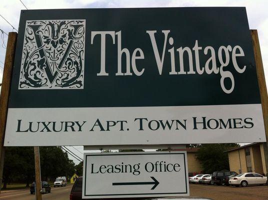 The vintage Luxury Apartment and Town Homes located in Jackson, Mississippi