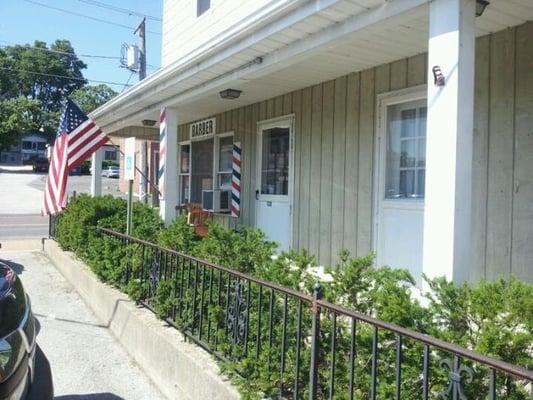 Menkes Mainstreet Barbershop