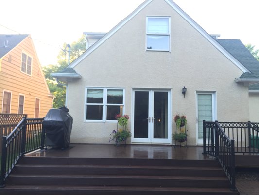 A wonderful Transition Deck using Trex Transcend Decking and a Westbury Aluminum Handrail.  This was a tremendous upgrade for the back yard.