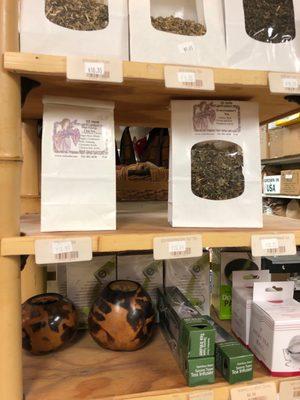 Yerba maté and the traditional gourds to drink from.