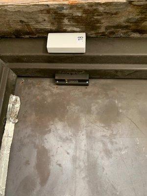 Wireless Transmitter with IAS Door Contact