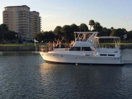 Tampa Bay Yacht Charter offers a USCG certified crewed yacht charter for 20 passengers. Crew and fuel included in price.