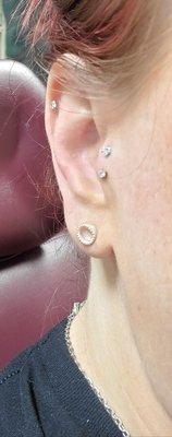 Top second tragus piercing